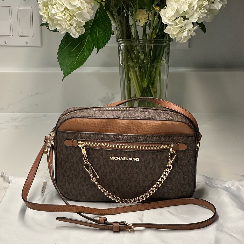 Michael Kors Brown Jet Set Crossbody Camera Bag with MK Dust Bag NWT